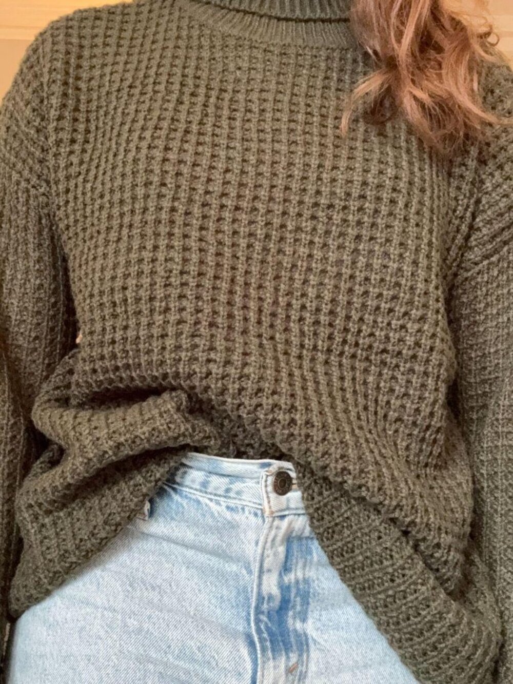 H&M Divided Olive Green Waffle Knit Sweater Crew Neck Oversized Size M